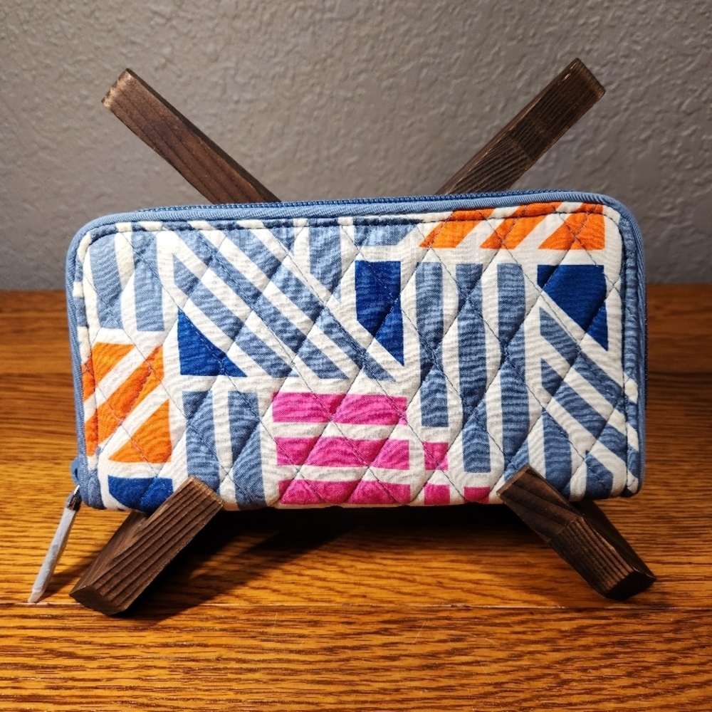 Vera Bradley RFID Georgia Wallet Geo Medallions Wallet